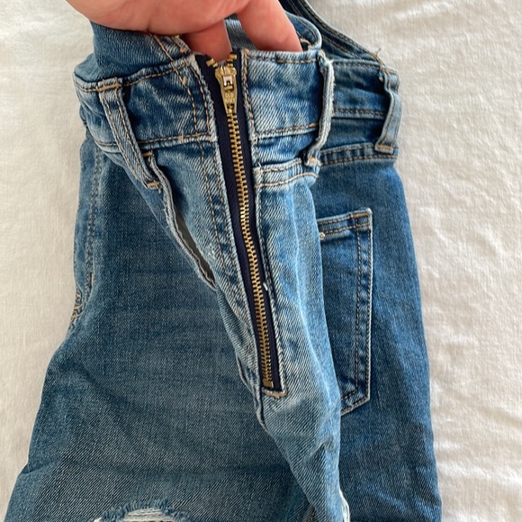 Size 12 overall old navy shorts - Picture 3 of 6
